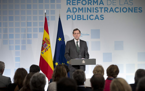 Imagen del presidente del Gobierno en la presentación del informe