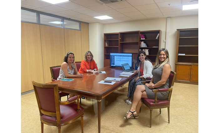 Imagen de la visita y sesión de trabajo entre la Audiencia de Cuentas de Canarias y la OIReScon