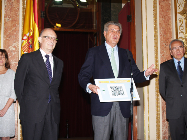 Presentación al Presidente del Congreso el PGE 2012