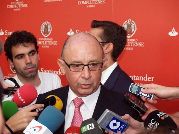 Cristóbal Montoro en los Cursos de Verano de la UCM en El Escorial