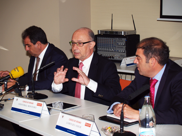 Cristóbal Montoro en los Cursos de Verano de la UCM en El Escorial