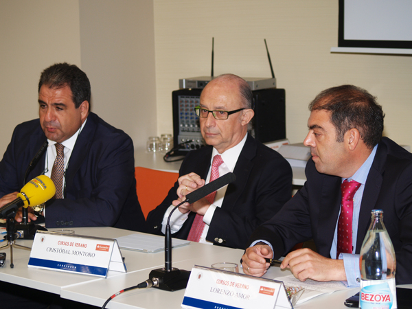 Cristóbal Montoro en los Cursos de Verano de la UCM en El Escorial