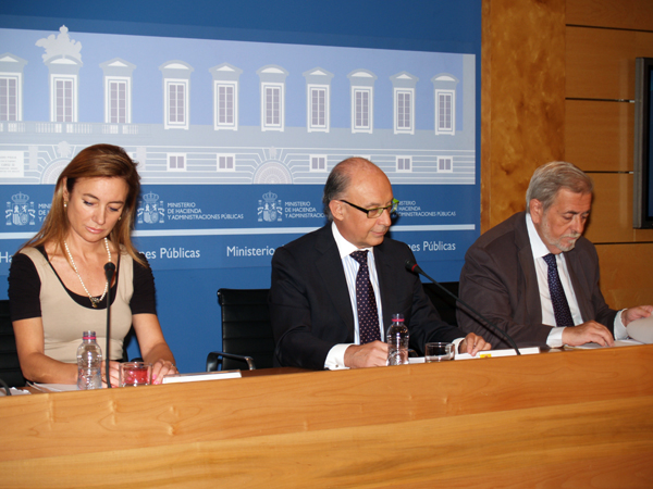Imagen de la rueda de prensa del ministro de Hacienda y Administraciones Públicas, Cristóbal Montoro