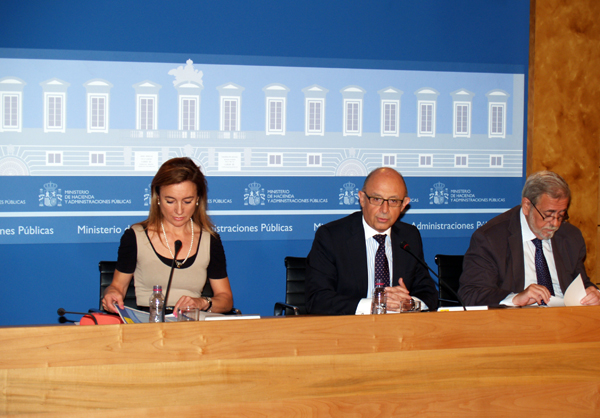 Imagen de la rueda de prensa del ministro de Hacienda y Administraciones Públicas, Cristóbal Montoro