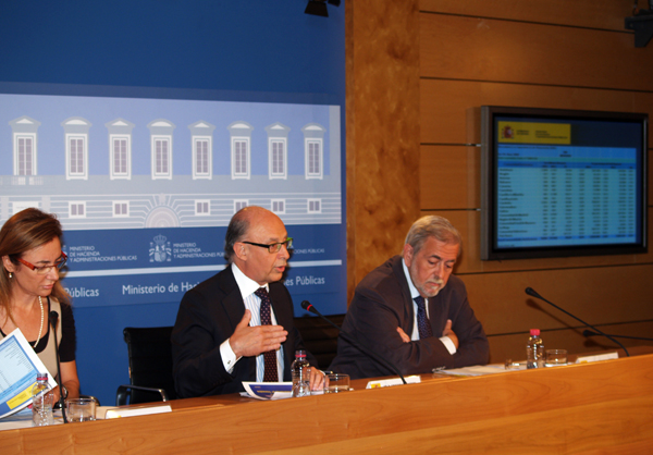 Imagen de la rueda de prensa del ministro de Hacienda y Administraciones Públicas, Cristóbal Montoro