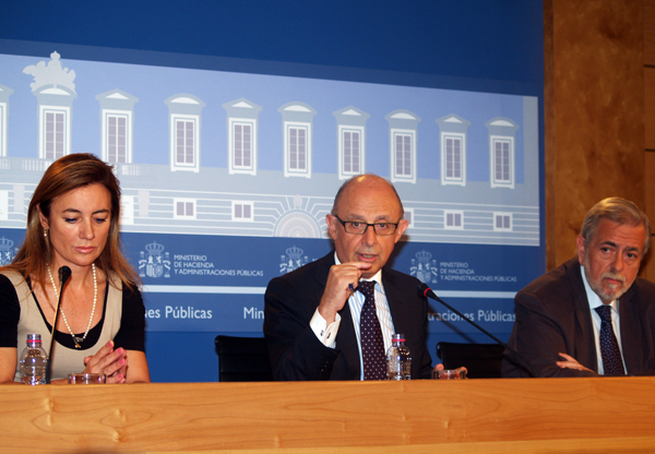 Imagen de la rueda de prensa del ministro de Hacienda y Administraciones Públicas, Cristóbal Montoro