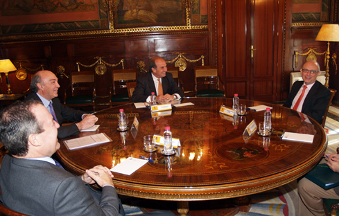 Imagen Montoro analiza con los empresarios el nuevo plan de proveedores