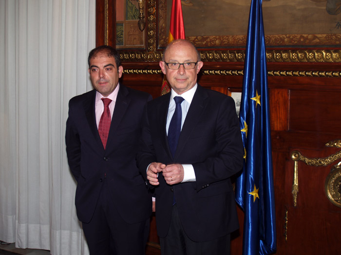 Imagen de Montoro reunido con el presidente de ATA, Lorenzo Amor
