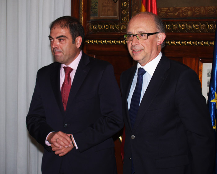 Imagen de Montoro reunido con el presidente de ATA, Lorenzo Amor