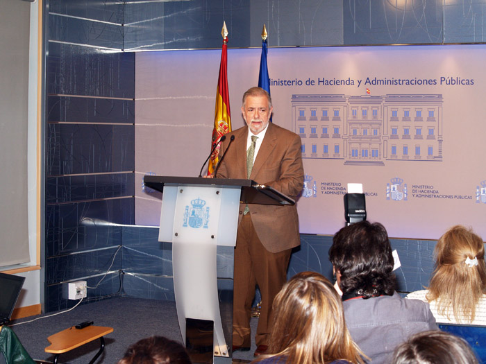 Imagen Montoro presidiendo la Comisión Nacional de Administración Local