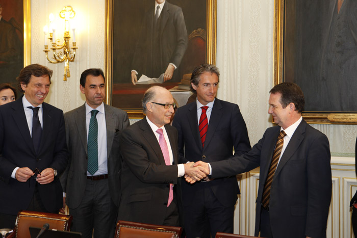 Imagen Montoro presidiendo la Comisión Nacional de Administración Local