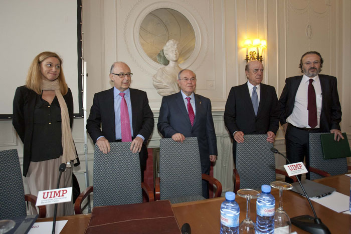Imagen de Montoro en el Seminario de Competitividad y Marca España