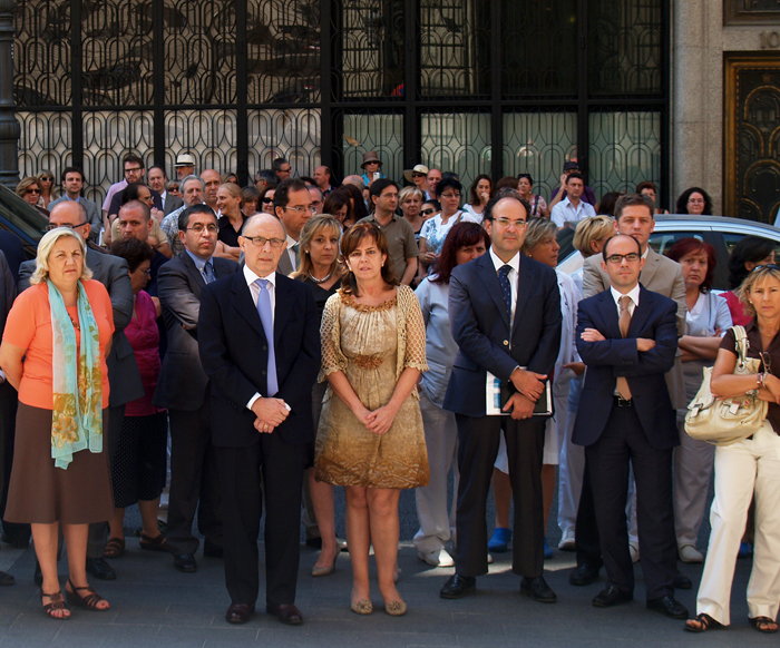 Imagen minuto de silencio en el Ministerio de Hacienda y Administraciones Públicas