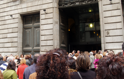 Imagen minuto de silencio en el Ministerio de Hacienda y Administraciones Públicas en homenaje a Adolfo Suárez  