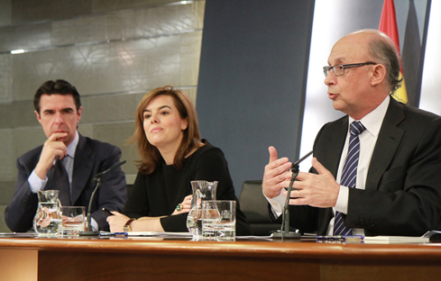 Imagen de Cristóbal Montoro, Soraya Sáenz de Santamaría y José Manuel Soria López 