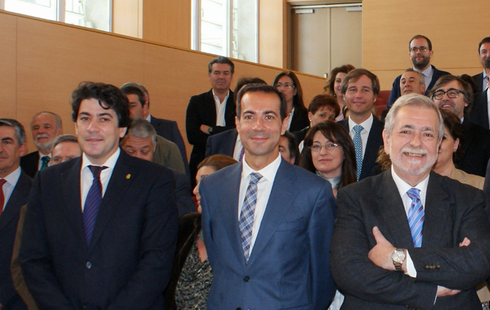 Imagen del acto de firma del protocolo de adhesión de la Comunidad de Madrid a la plataforma Emprende en 3