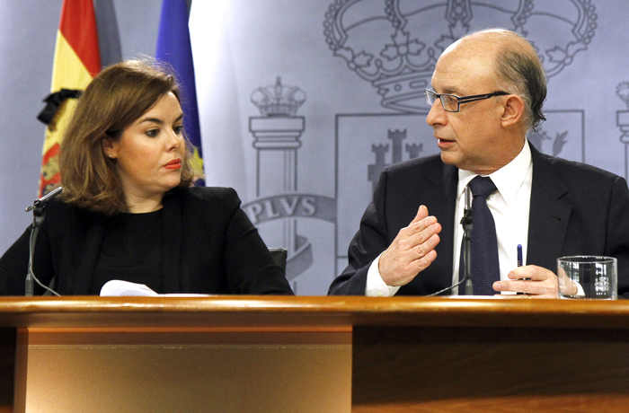 Imagen de Cristobal Montoro y Soraya Sáenz de Santamaría