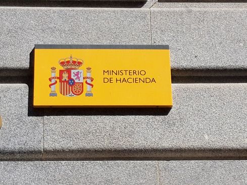 Imagen del artículo Los gravámenes de la banca y las energéticas alcanzan los 2.859 millones de euros en 2024