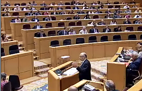 Imágenes del debate sobre techo de gasto en el Senado