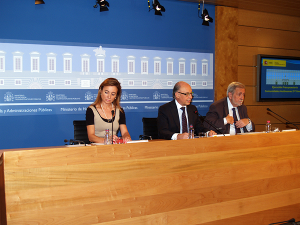 Imagen de la rueda de prensa del ministro de Hacienda y Administraciones Públicas, Cristóbal Montoro