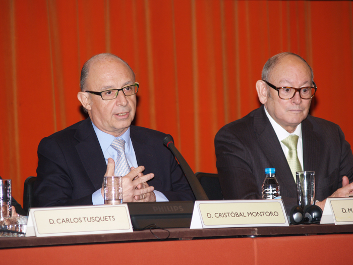 Imágenes del acto de clausura, presidido por el ministro de Hacienda y Adminitraciones Públicas, Cristóbal Montoro