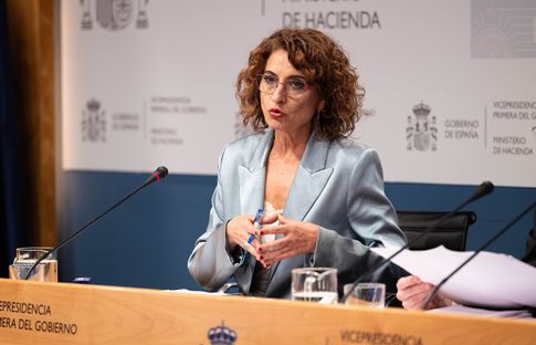 La ministra de Hacienda anuncia que el Estado condonará 83.252 millones de euros de deuda a las Comunidades Autónomas