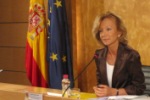La vicepresidenta del Gobierno de Asuntos Económicos y ministra de Economía y Hacienda, Elena Salgado, en rueda de prensa.